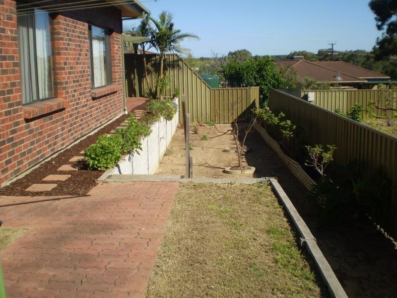 4 Rome Tce, Aberfoyle Park SA 5159