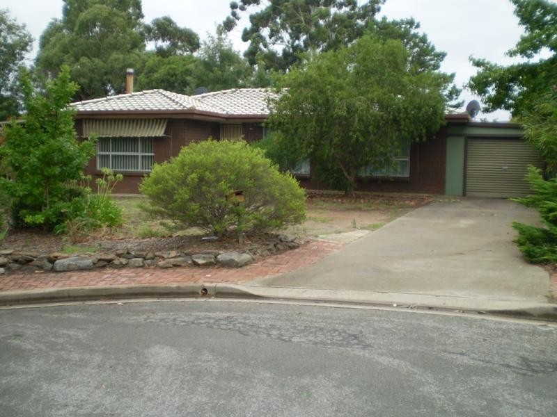 8 Woodham Court, Aberfoyle Park SA 5159