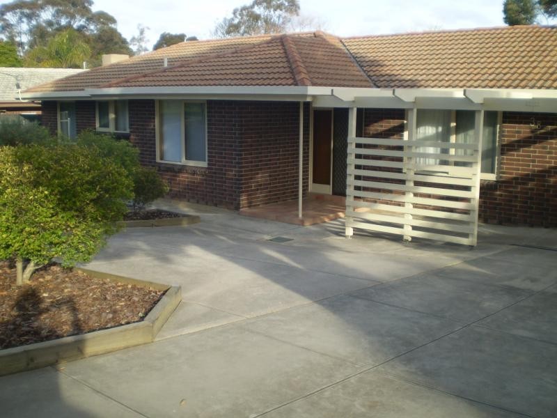 38 Black Rd, Flagstaff Hill SA 5159