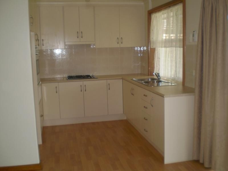 38 Black Rd, Flagstaff Hill SA 5159