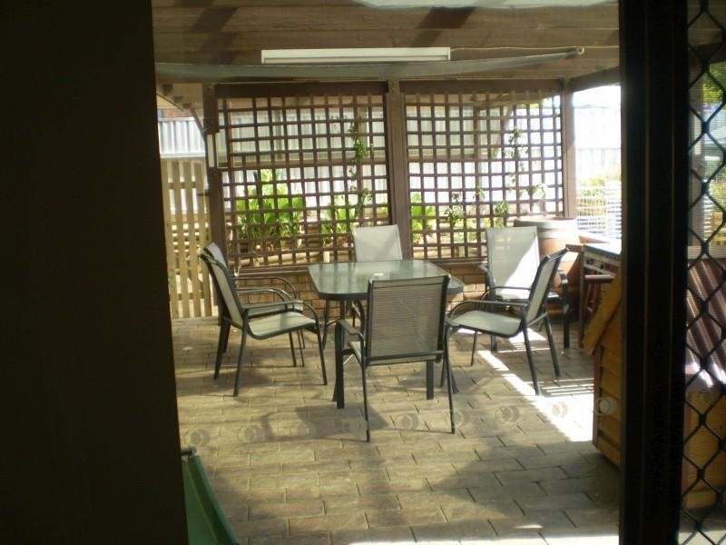 22 New England Drive, Woodcroft SA 5162