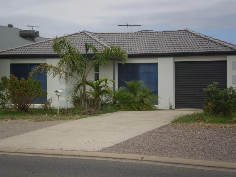 10 Taylors Rd  West, Aberfoyle Park SA 5159
