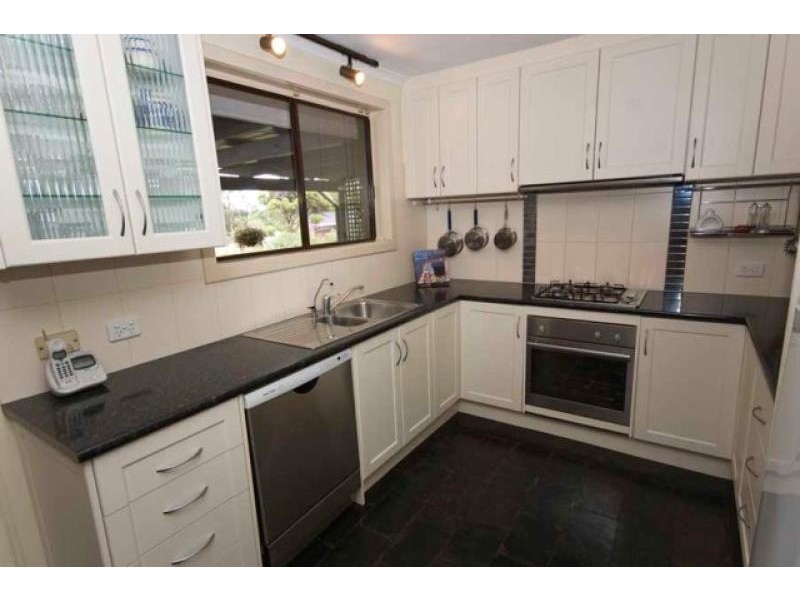 67 Black Rd, Flagstaff Hill SA 5159