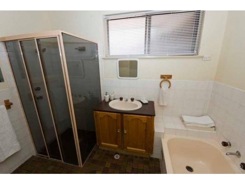 67 Black Rd, Flagstaff Hill SA 5159