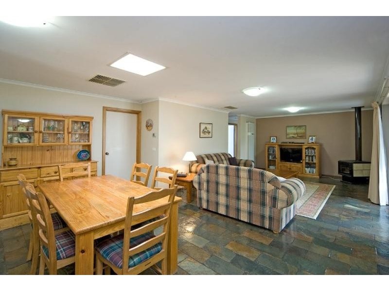 18 Baseby St, Happy Valley SA 5159
