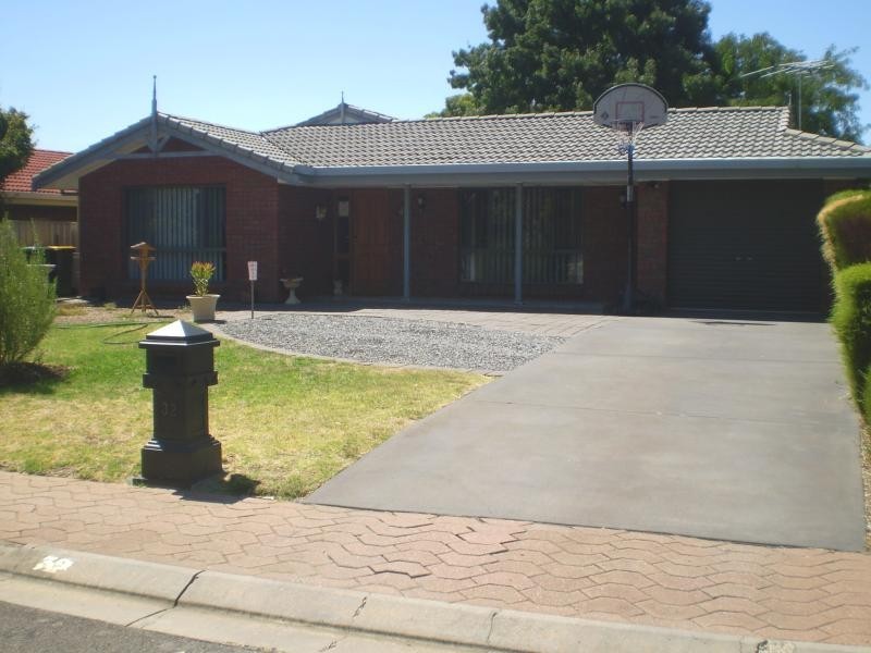 32 Delta Crescent, Aberfoyle Park SA 5159