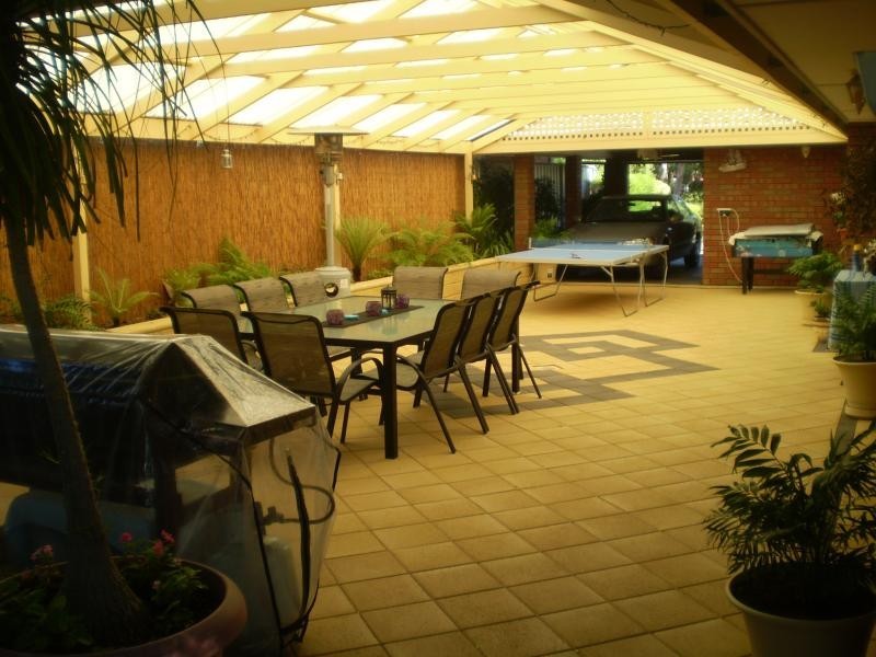 32 Delta Crescent, Aberfoyle Park SA 5159