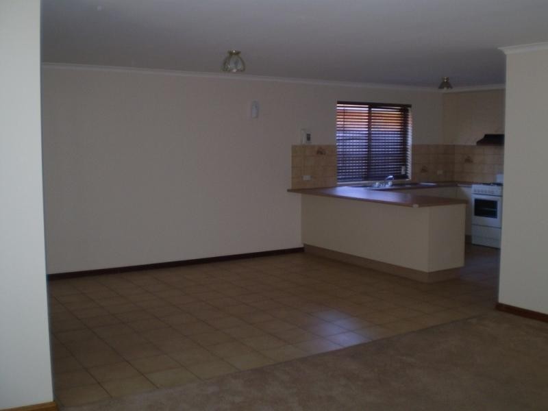 37 b Glenloth Drive, Happy Valley SA 5159