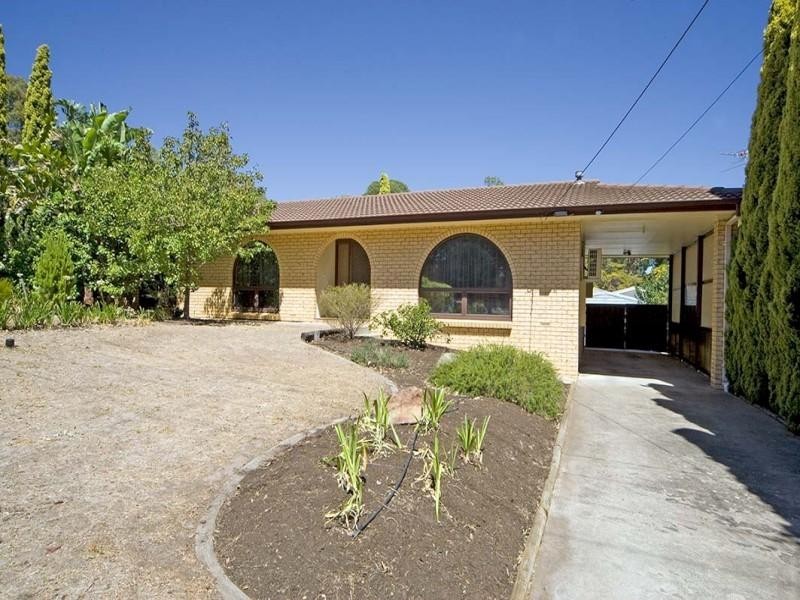 18 Narina Way, Aberfoyle Park SA 5159