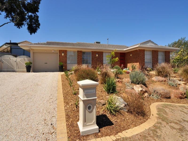 35 Serenade Crescent, Aberfoyle Park SA 5159