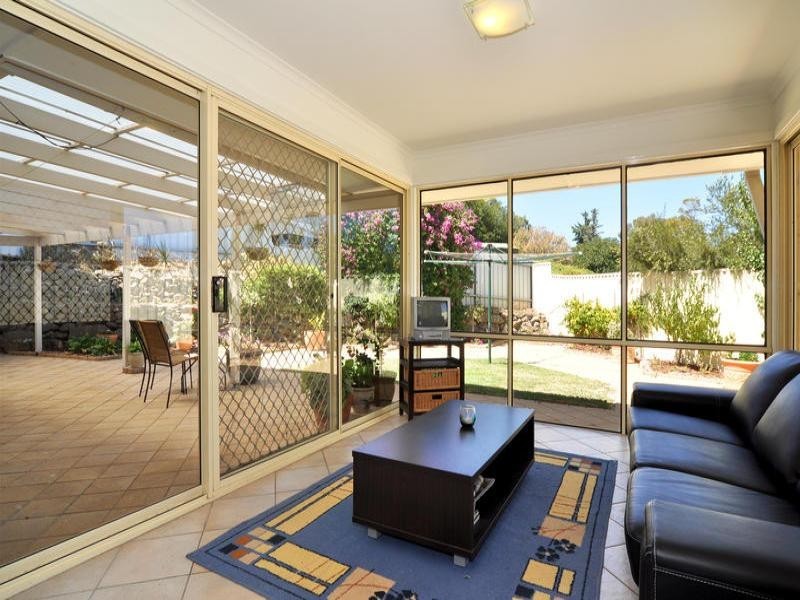 35 Serenade Crescent, Aberfoyle Park SA 5159