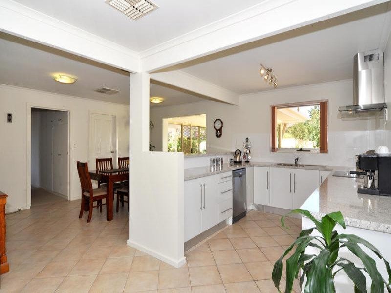 35 Serenade Crescent, Aberfoyle Park SA 5159