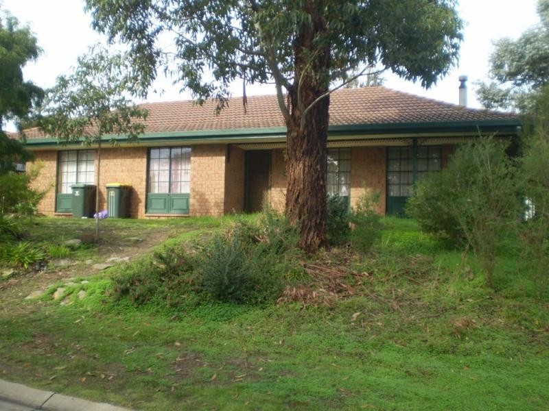 4 Serenade Cres, Aberfoyle Park SA 5159