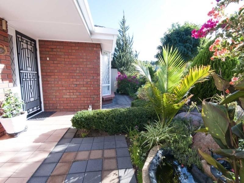 7 Nicholas Walk, Aberfoyle Park SA 5159