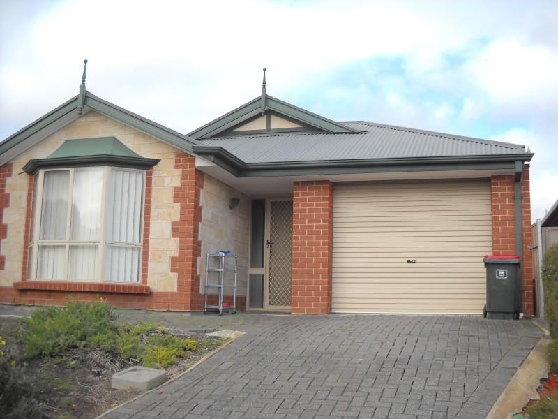 6 Padthaway Court, Woodcroft SA 5162