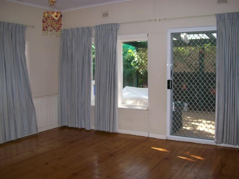 72 WAYS ROAD, Manningham SA 5086