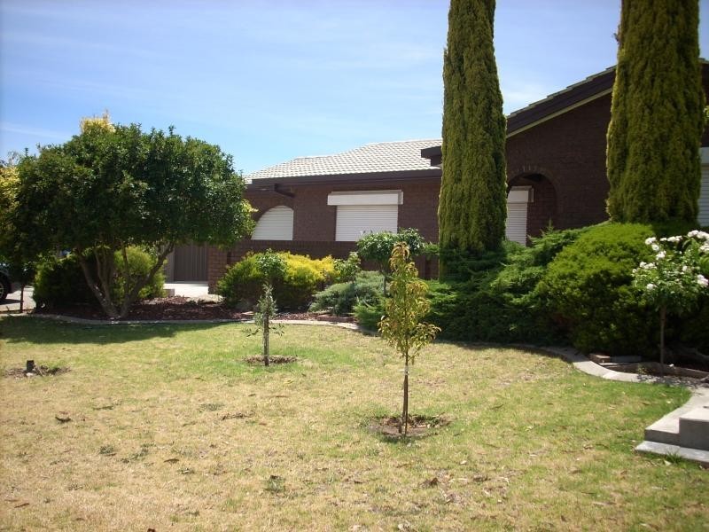 9 CHATSWOOD GROVE, Newton SA 5074