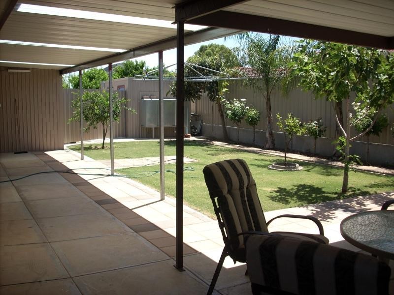 9 CHATSWOOD GROVE, Newton SA 5074