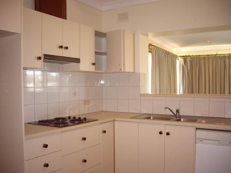 11 HAMILTON TERRACE, Paradise SA 5075