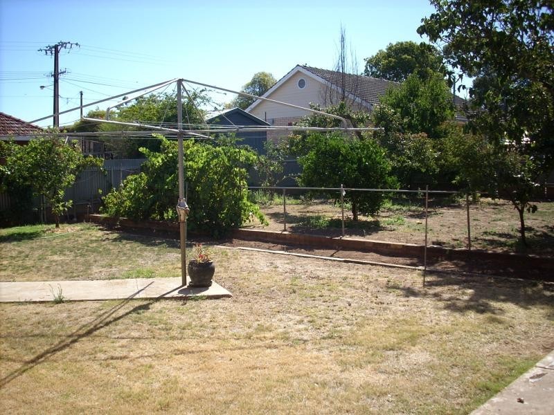 24 THAMES AVENUE, Klemzig SA 5087