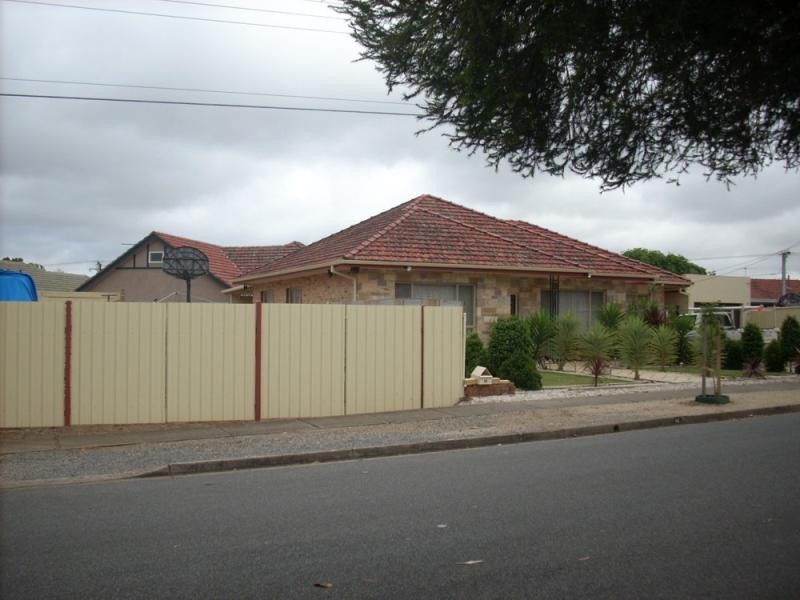 12 Avenida Street, Campbelltown SA 5074