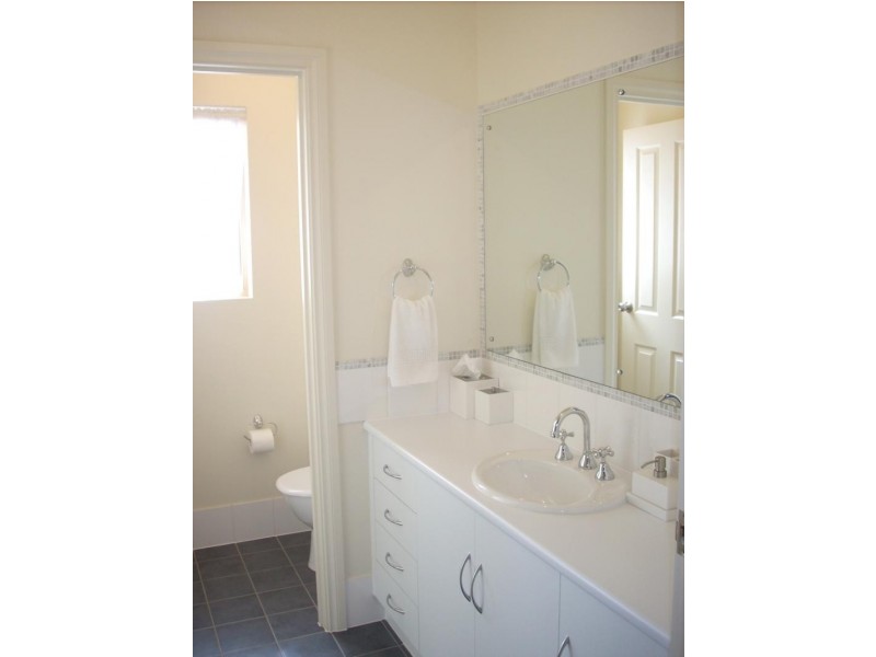 3 Jennier Drive, Campbelltown SA 5074