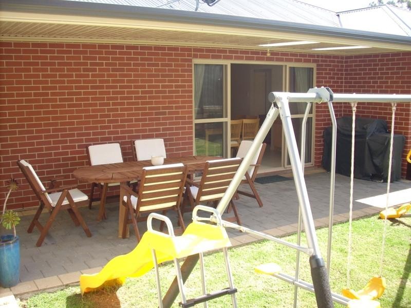 3 Jennier Drive, Campbelltown SA 5074