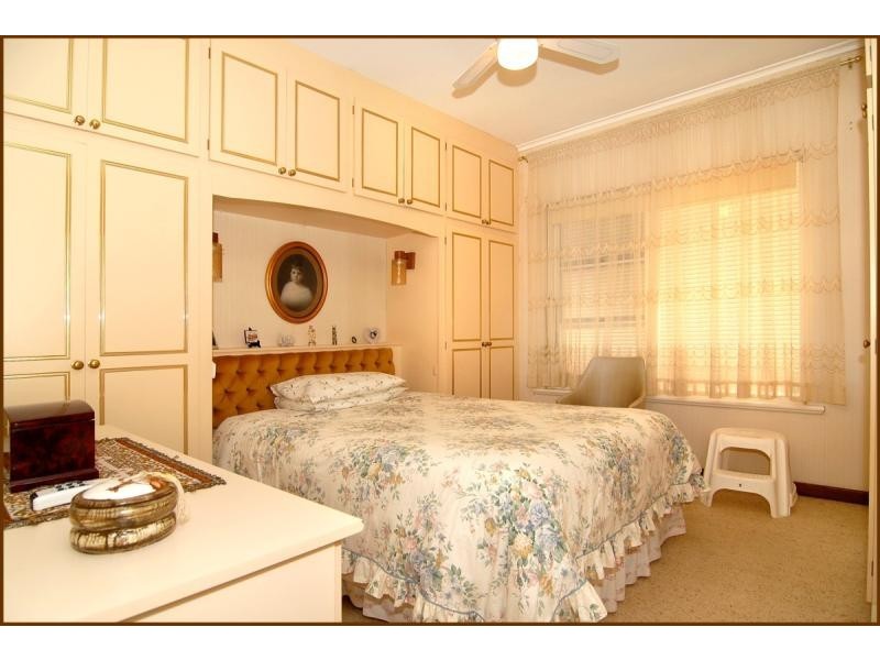 2 Denmead Avenue, Campbelltown SA 5074