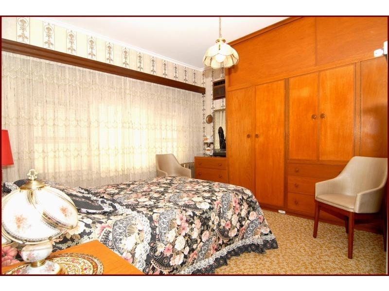 2 Denmead Avenue, Campbelltown SA 5074