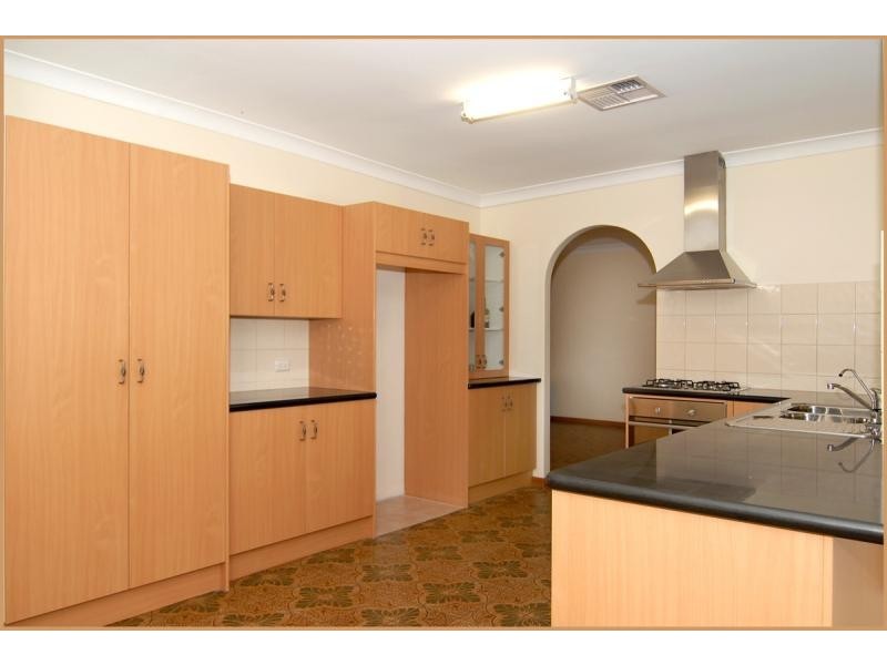 24 Donaldson Drive, Paradise SA 5075