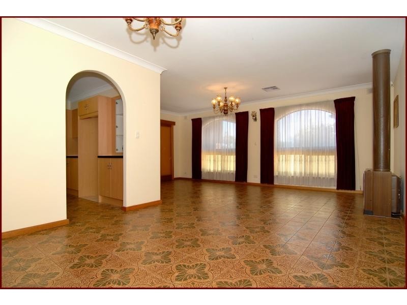 24 Donaldson Drive, Paradise SA 5075