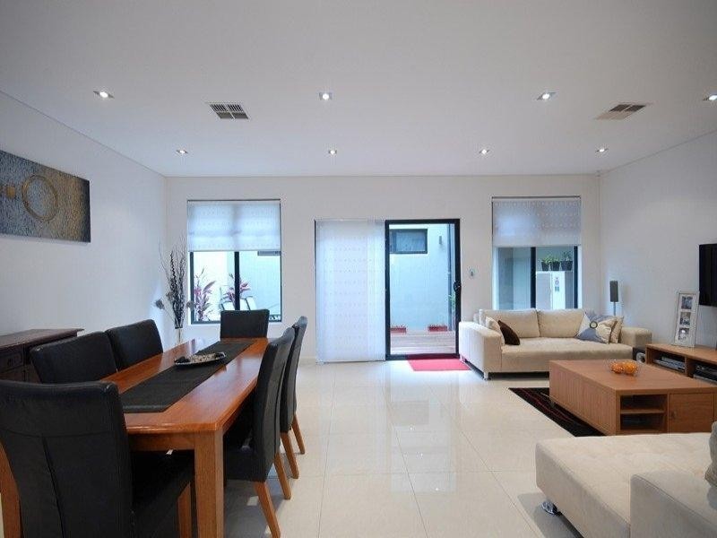 11 Franklin Avenue, Mawson Lakes SA 5095