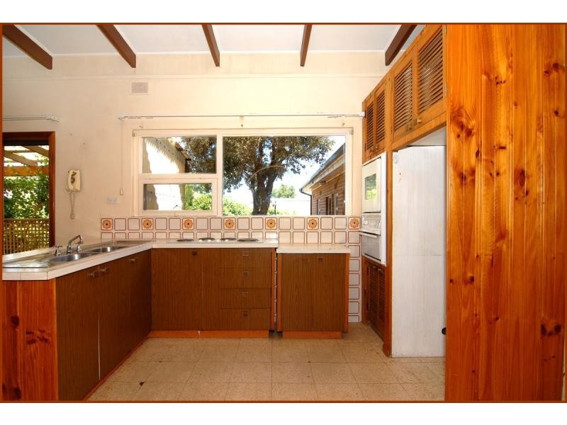 2 Chapman Street, Rostrevor SA 5073