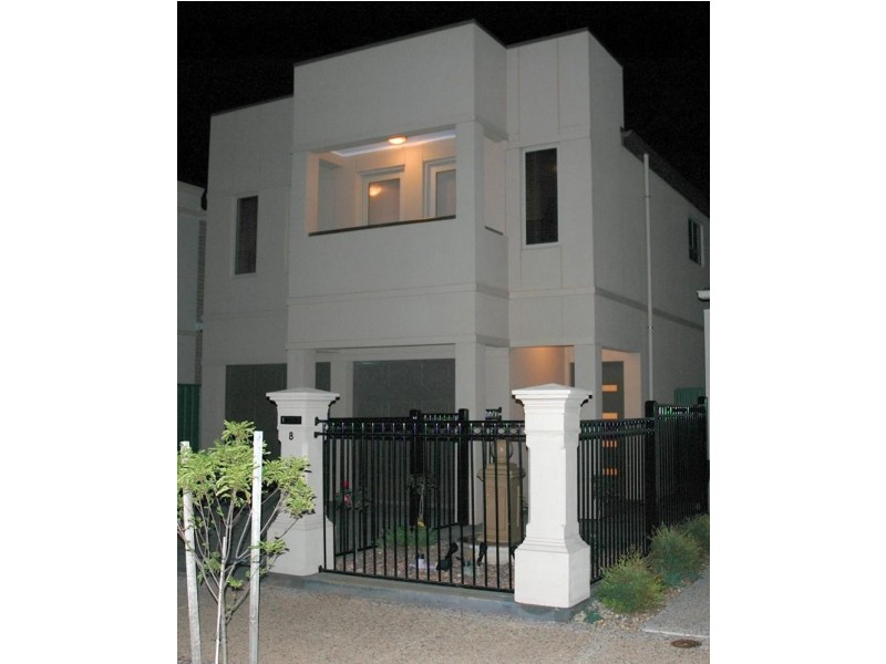 8 Pike Avenue, Mawson Lakes SA 5095