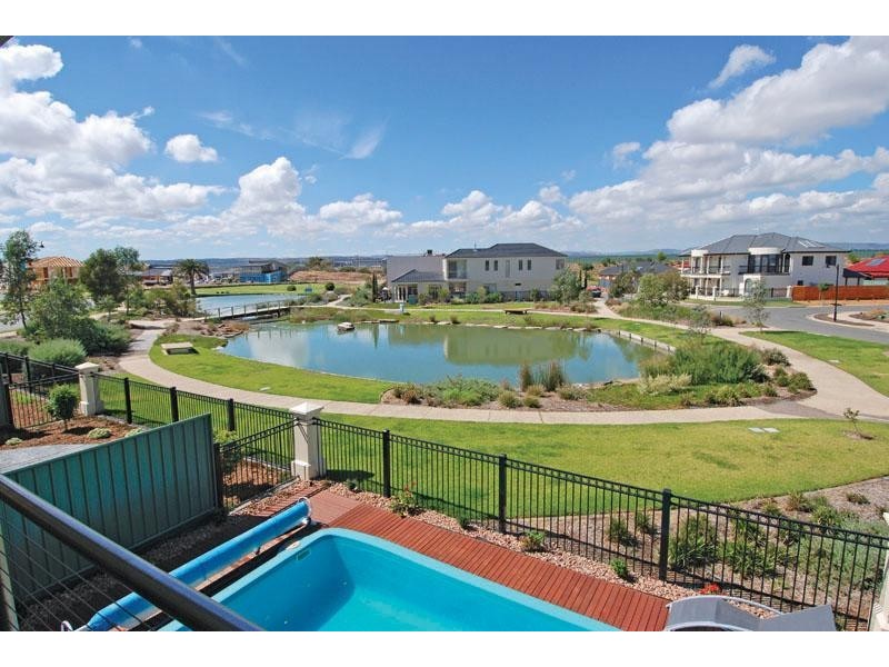 8 Pike Avenue, Mawson Lakes SA 5095