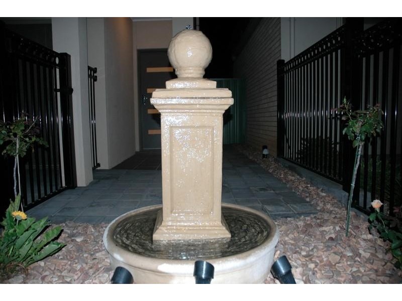 8 Pike Avenue, Mawson Lakes SA 5095