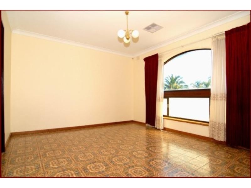 24 Donaldson Drive, Paradise SA 5075