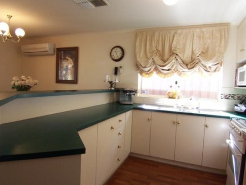 14 Parkview Drive, Oakden SA 5086