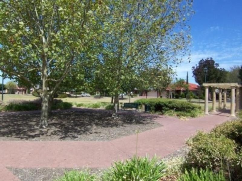 14 Parkview Drive, Oakden SA 5086