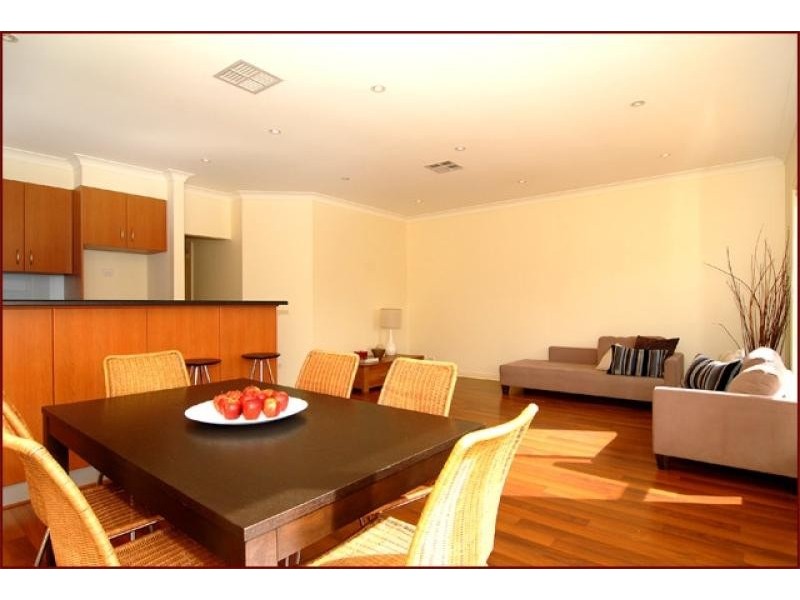 11 b Arnold Avenue, Firle SA 5070