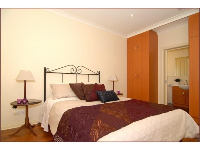 11 b Arnold Avenue, Firle SA 5070