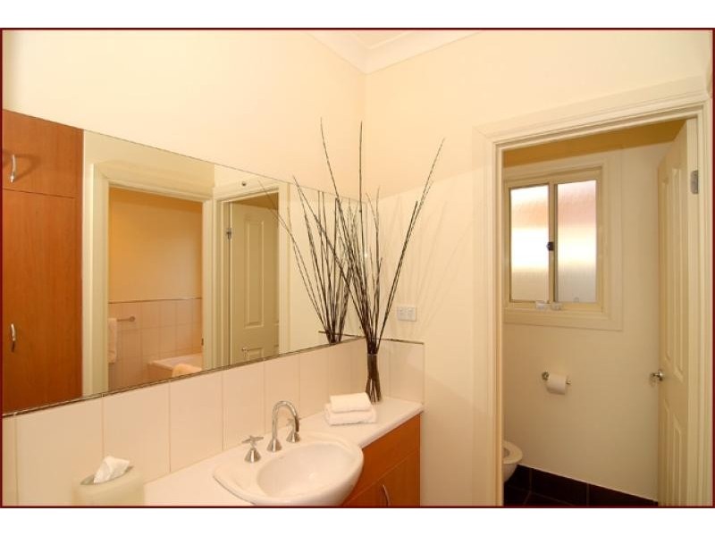 11 b Arnold Avenue, Firle SA 5070