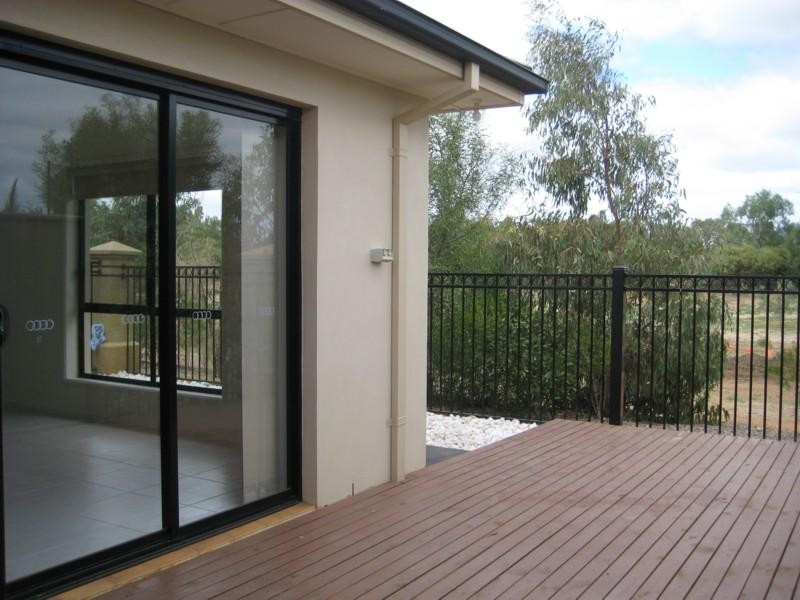 70 Sanctuary Drive, Mawson Lakes SA 5095