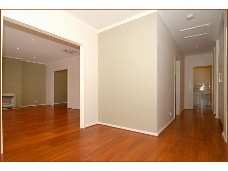 16 Willow Crescent, Campbelltown SA 5074