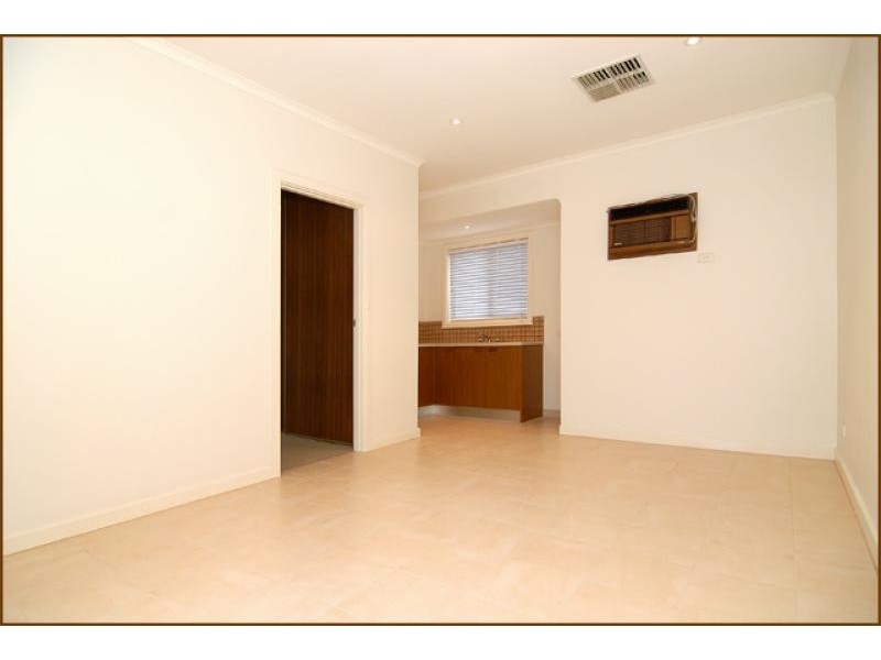 16 Willow Crescent, Campbelltown SA 5074