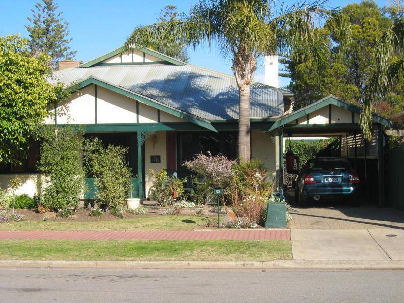 26 GOLFLANDS TERRACE, Glenelg North SA 5045