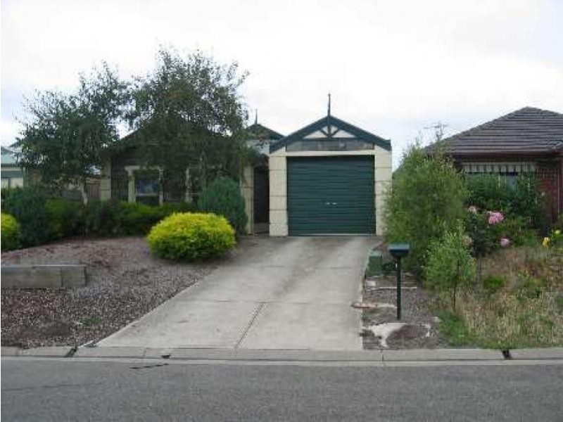 82 Mawson Circuit, Woodcroft SA 5162