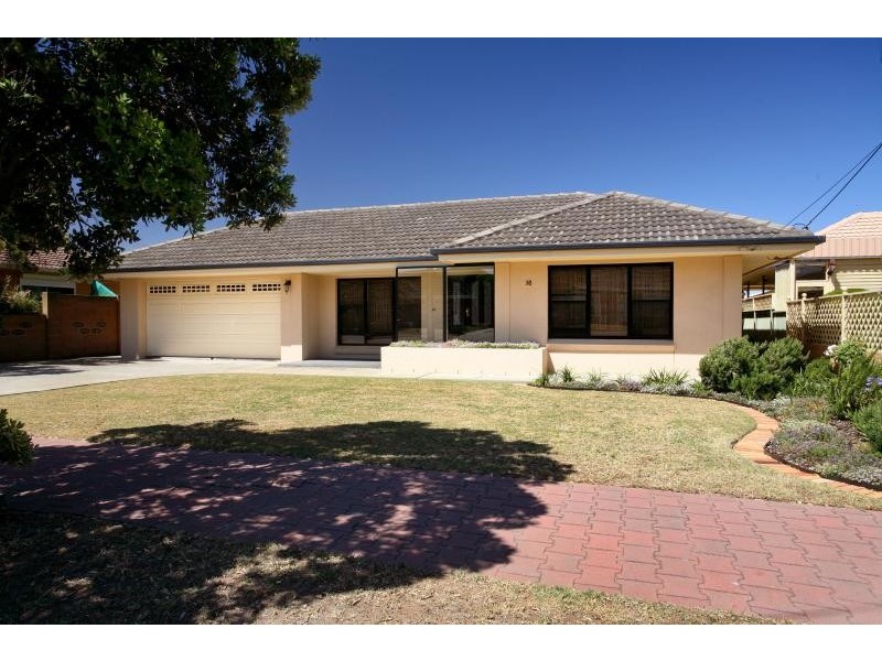 38 Richardson Avenue, Glenelg North SA 5045