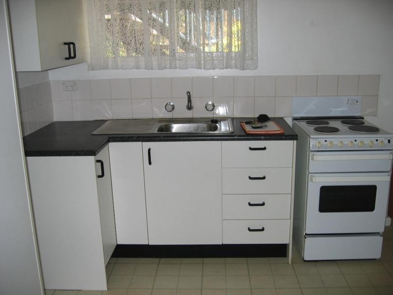 Unit 2/5 A Henley Beach Road, Henley Beach South SA 5022