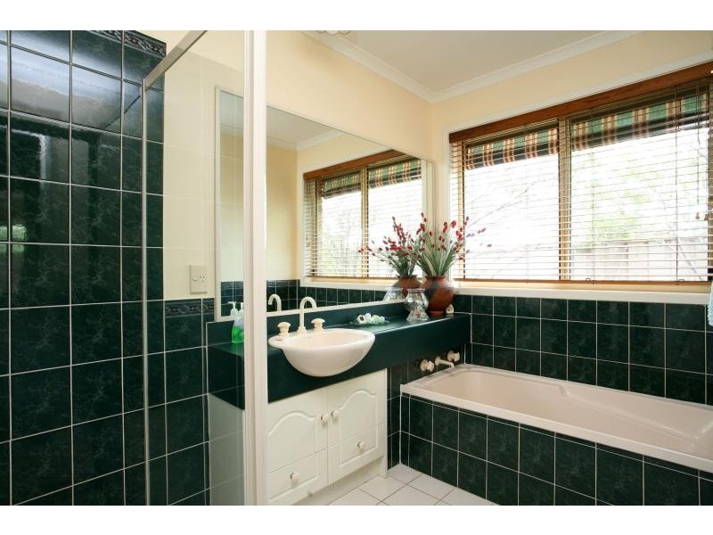 1 Timothy Court, Mitchell Park SA 5043